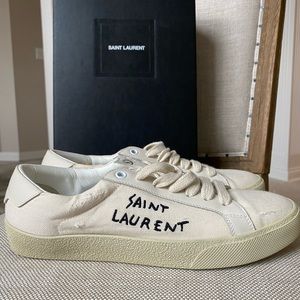 Authentic Saint Laurent ❤️‍🔥
Cream Classic Court Sneakers Size 8/EU 38